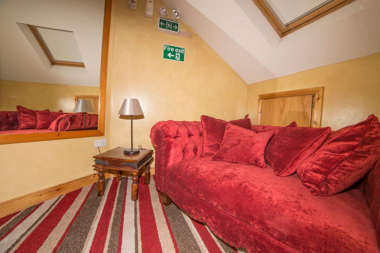 The Frontier Hotel Bridgend Exterior foto